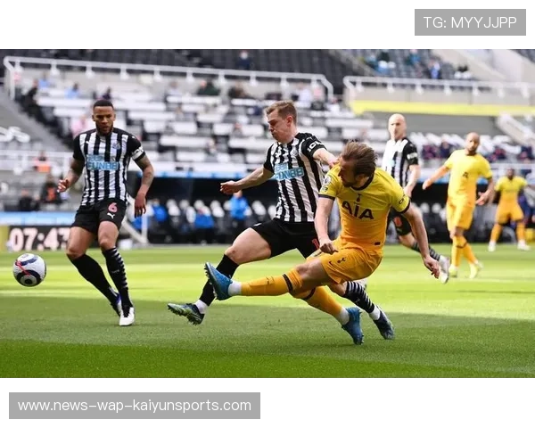 切尔西未能突破卡拉巴赫防线,2-2战平留下隐忧 切尔西未能突破卡拉巴赫防线,2-2战平留下隐忧
