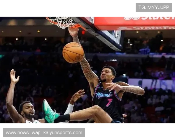 NBA后卫转身急停跳投：终结比赛的完美瞬间